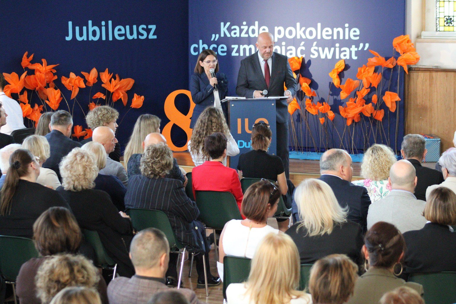 Uroczysta Akademia z okazji 80-lecia I LO im. Dubois w Koszalinie