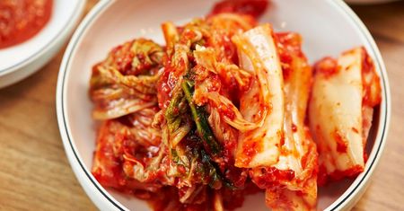 Zamiast kisić kapustę, robię kimchi. Mój teść zjada cały słoik
