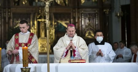 Pedofilia w Kościele. Nowy metropolita gdański zapowiedział "podjęcie kroków"