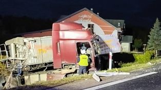 Dwie ciężarówki zmiażdżone. Tragedia pod Radomiem