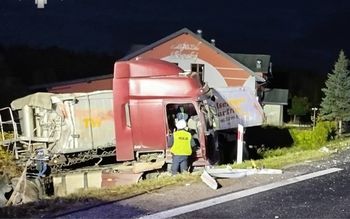 Dwie ciężarówki zmiażdżone. Tragedia pod Radomiem