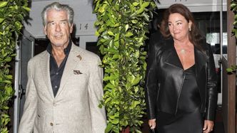 Pierce Brosnan zauważony ze SZCZUPLEJSZĄ o 45 kg żoną w restauracji