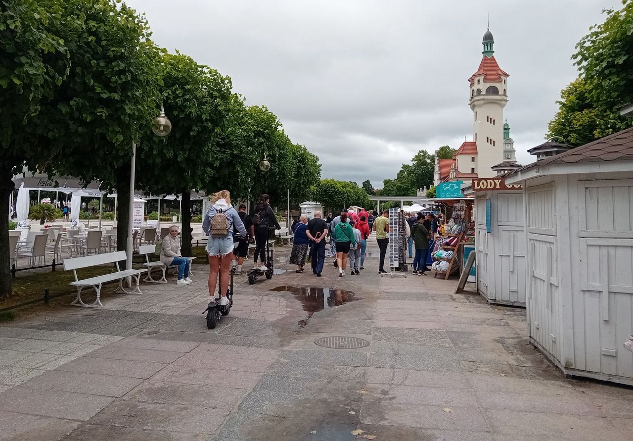 Na sopockim Skwerze Kuracyjnym nie jest przestrzegany zakaz poruszania się pojazdami