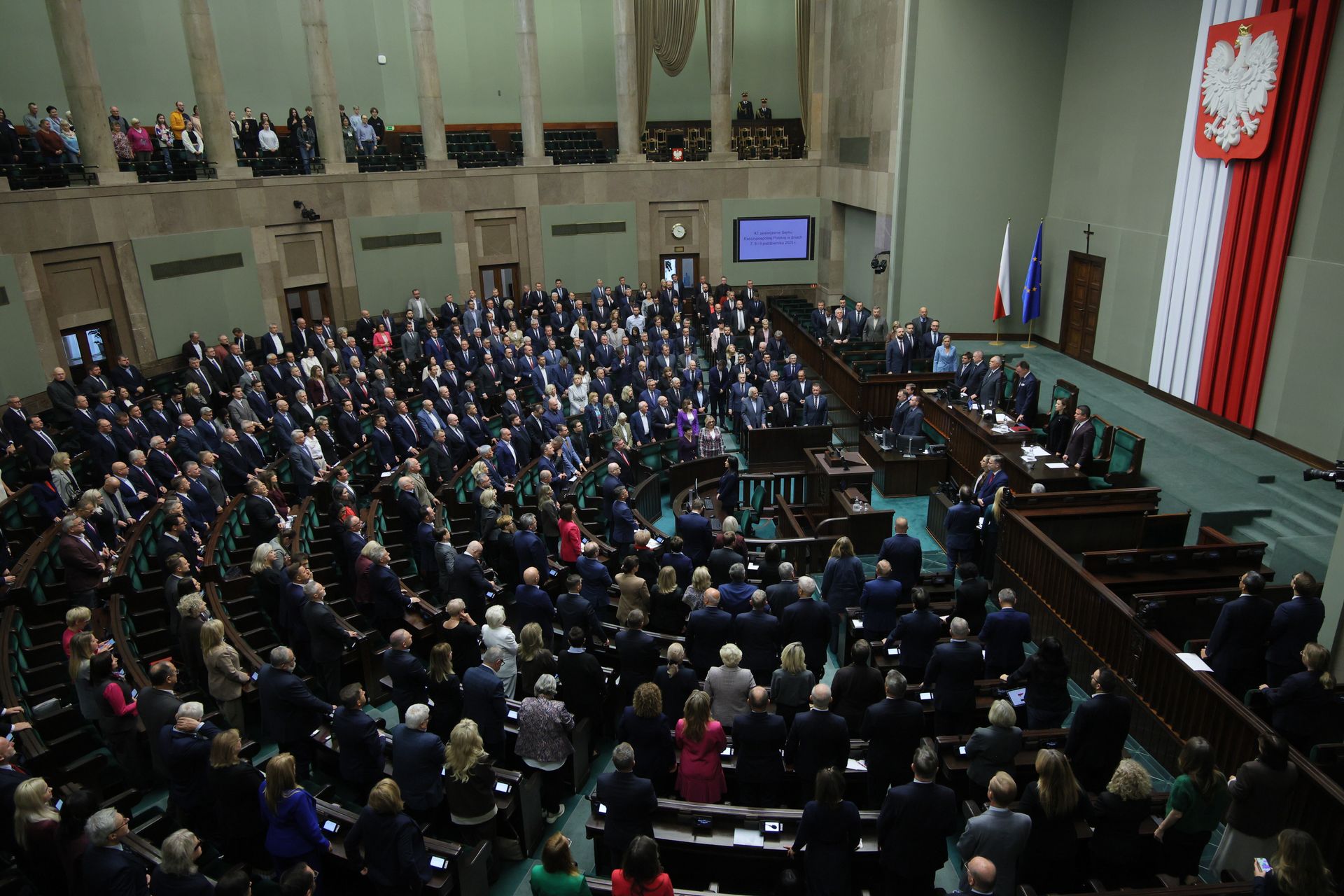 wiadomości,aktualności,WP Wiadomości Sejmowe wódka, koniak, gin i amaretto. Ujawniamy, co politycy mogą wypić w 