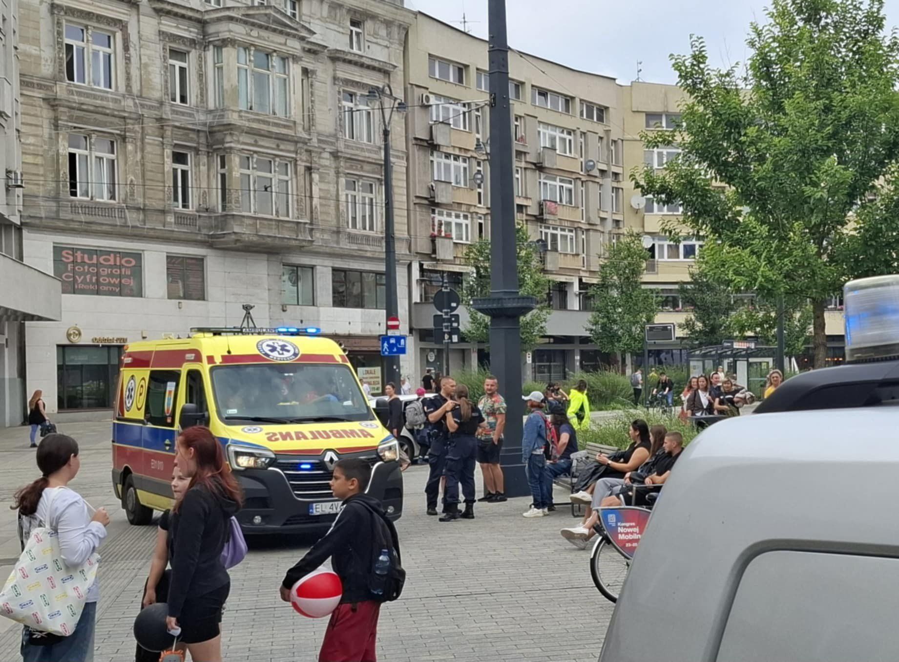Klient podrapany przez ekspedientkę Żabki
