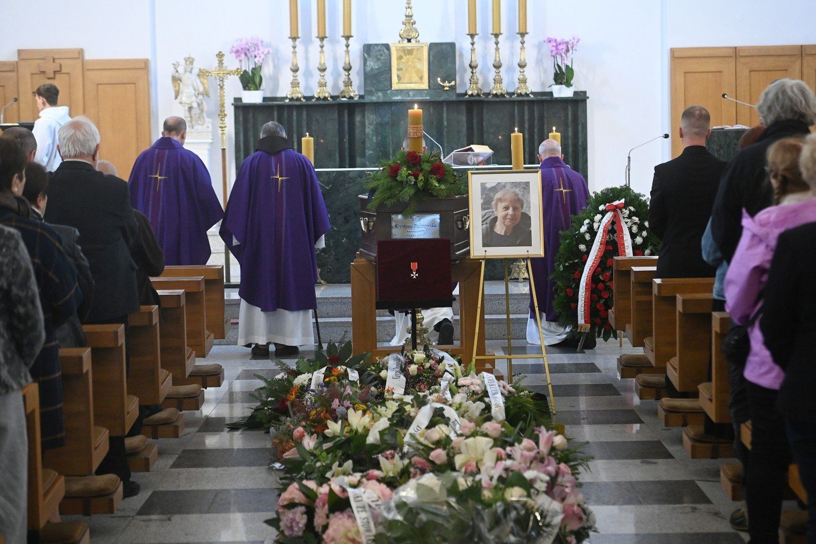 Krystyna Palmowska spoczęła w Alei Zasłużonych na Powązkach Wojskowych.