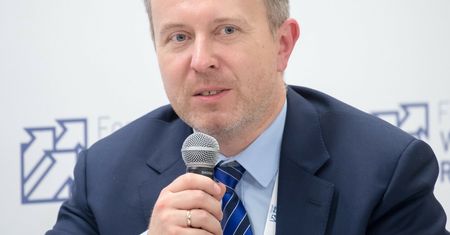 Kłopoty Manasterskiego. Kierowana przez niego fundacja musi zwrócić państwową kasę