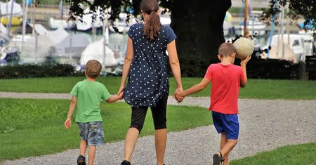 Nowy Ład dla rodziny a kwestia dzietności. "Problem leży gdzie indziej"