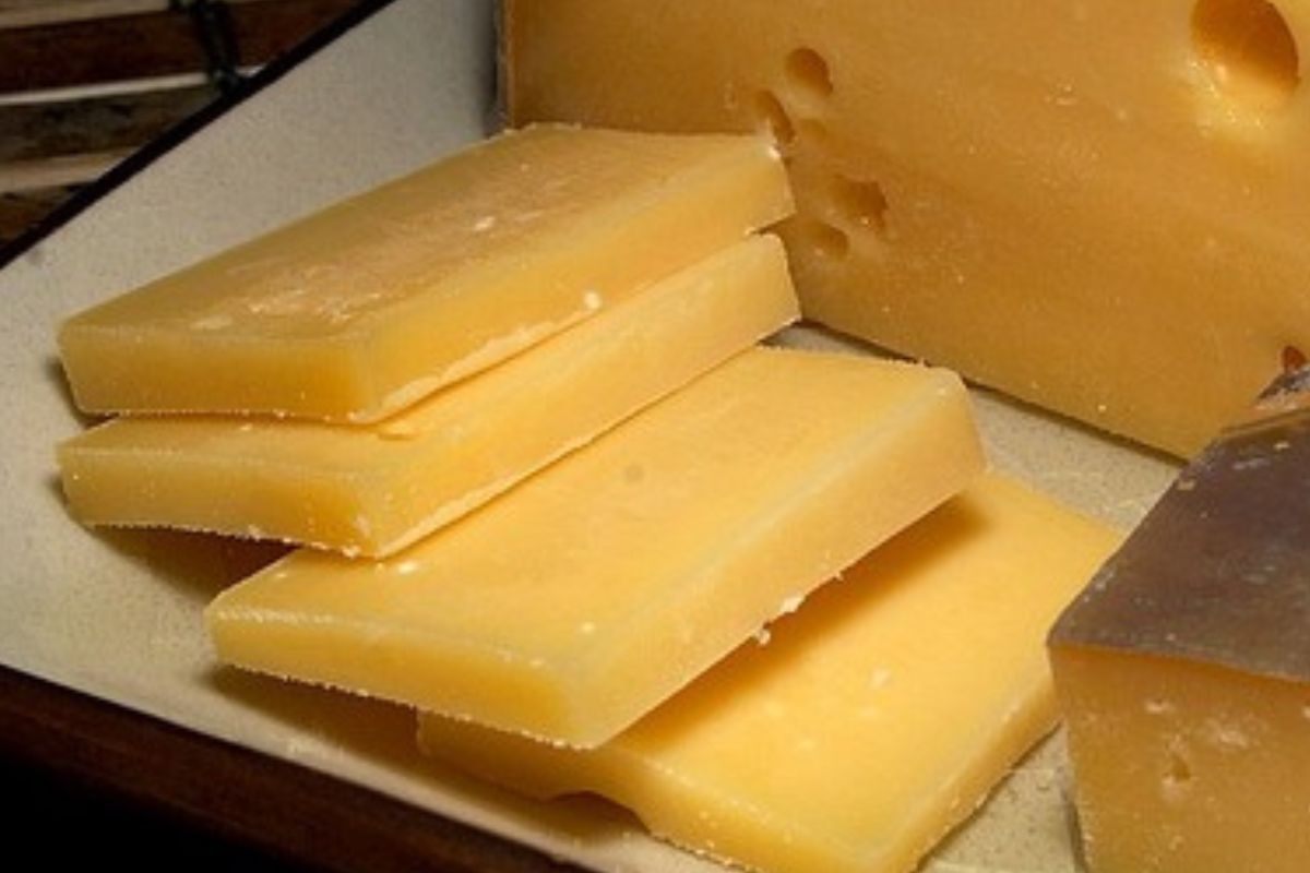 Kotlety rzymskie to panierowane plastry sera 