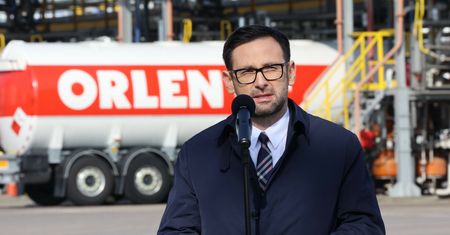 "Nie ma żadnego zagrożenia". Prezes Orlenu o przejęciu stacji w Polsce przez węgierski MOL