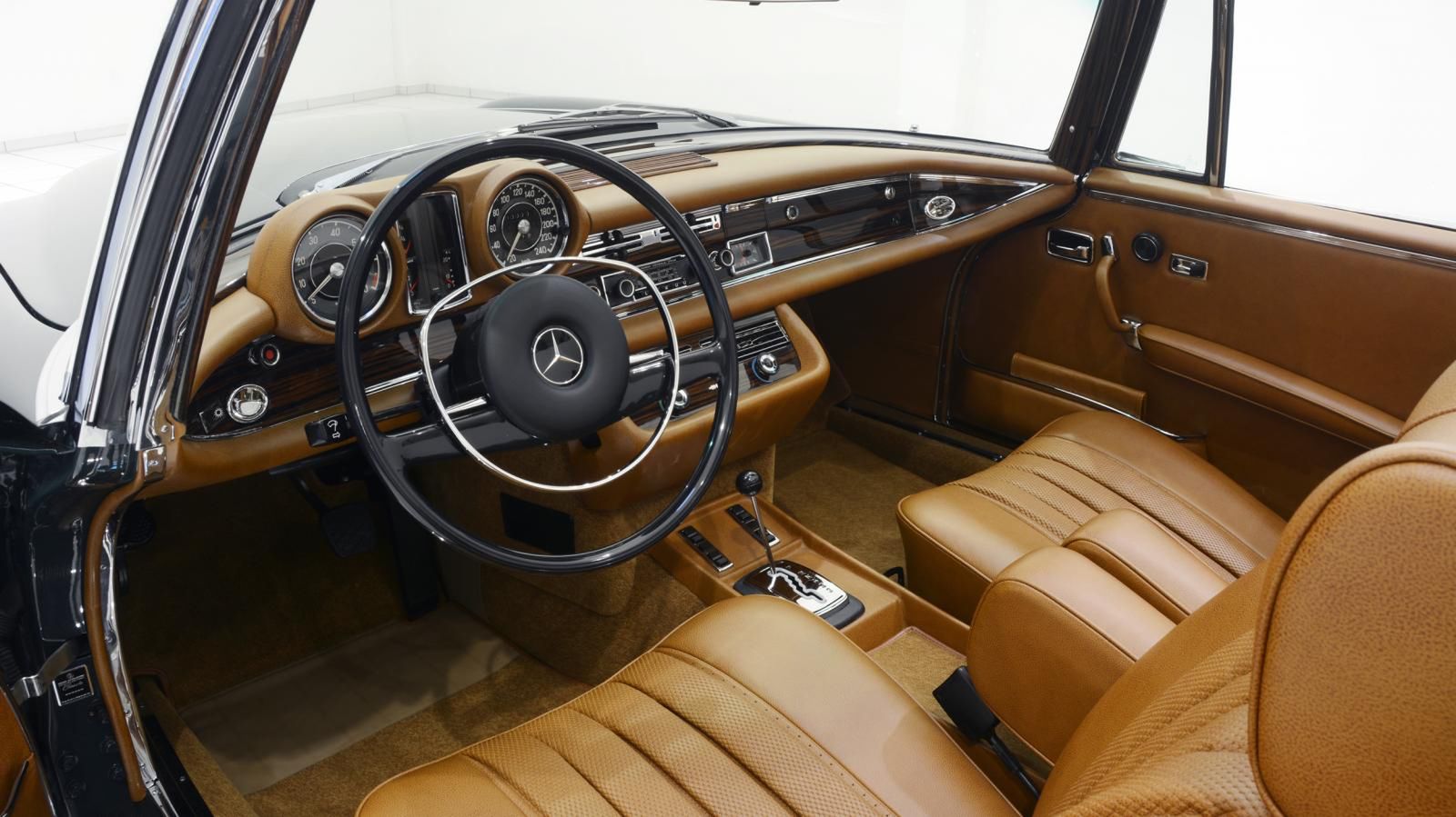 Mercedes-Benz 280 SE