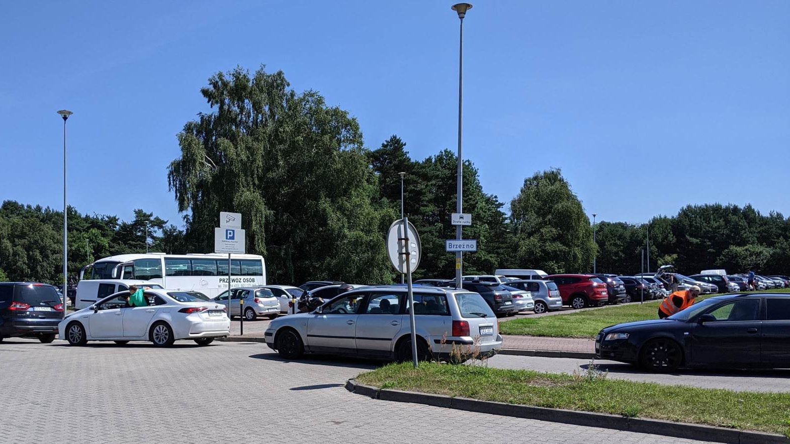 Za parkowanie zapłacimy tyle samo, bez względu na to, czy zostawimy samochód na godzinę czy na cały dzień 