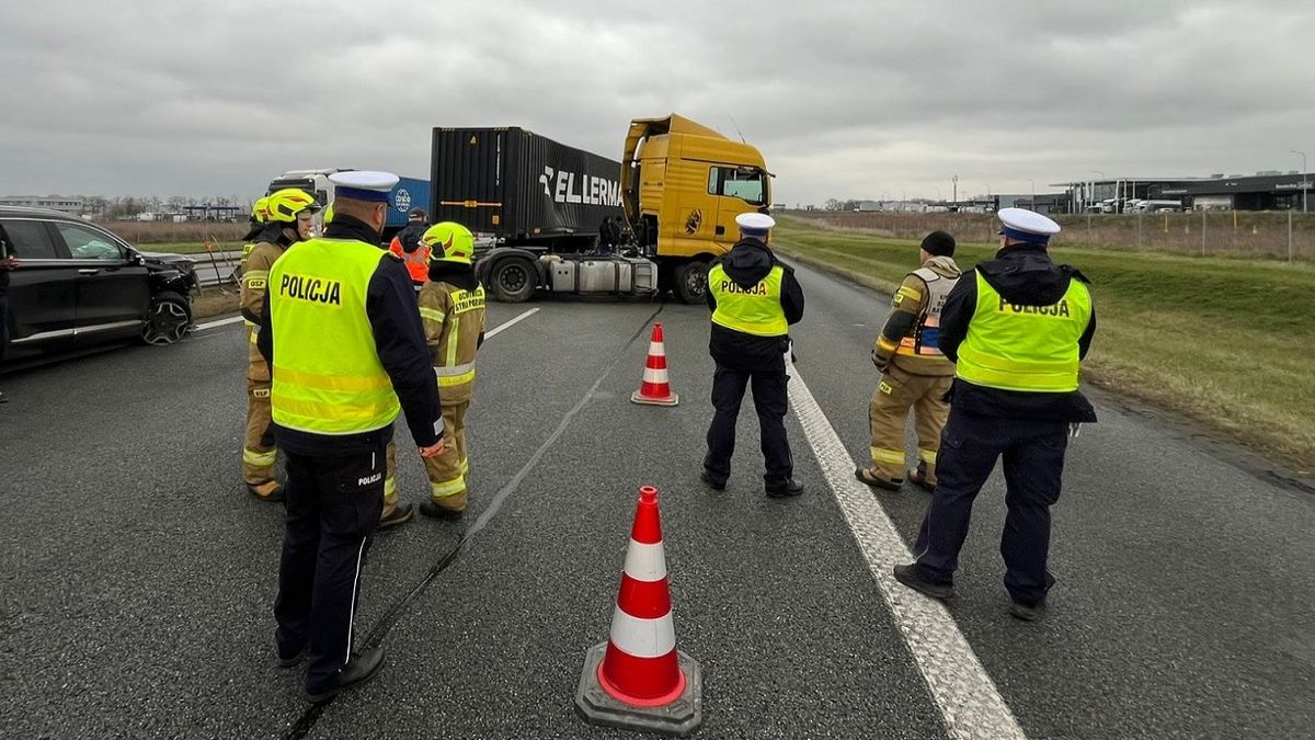 Mandaty i punkty karne dla kierowców nagrywających wypadek