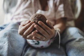 Matka nie myła się po porodzie przez 30 dni. "To była najbardziej naturalna rzecz na świecie."