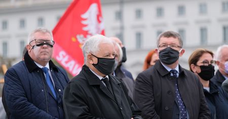 Najnowszy sondaż. Wielka strata PiS, rośnie liczba niezdecydowanych