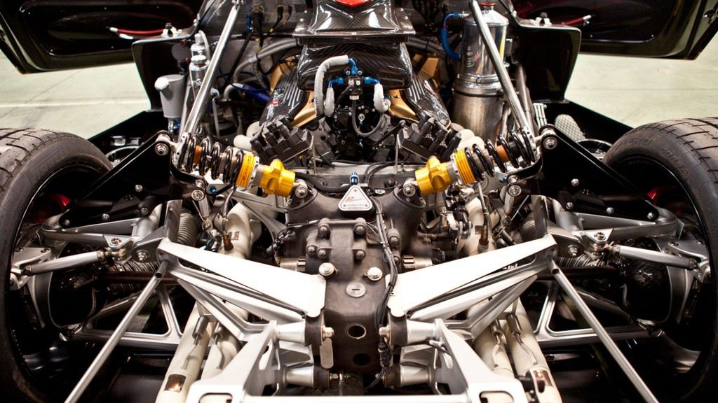 Pagani Zonda Revolucion - ostatnia Zonda na zdjęciach [galeria] 22