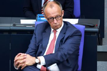 Polityka migracyjna Niemiec pod ostrzałem. Merz ryzykuje jedność Europy