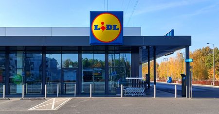 Lidl nie żartuje. Tylko 6 butelek na osobę