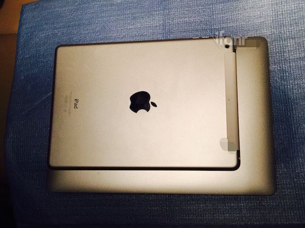 Apple MacBook Air 12 laptop - porównanie do tabletu Apple iPad Air 2