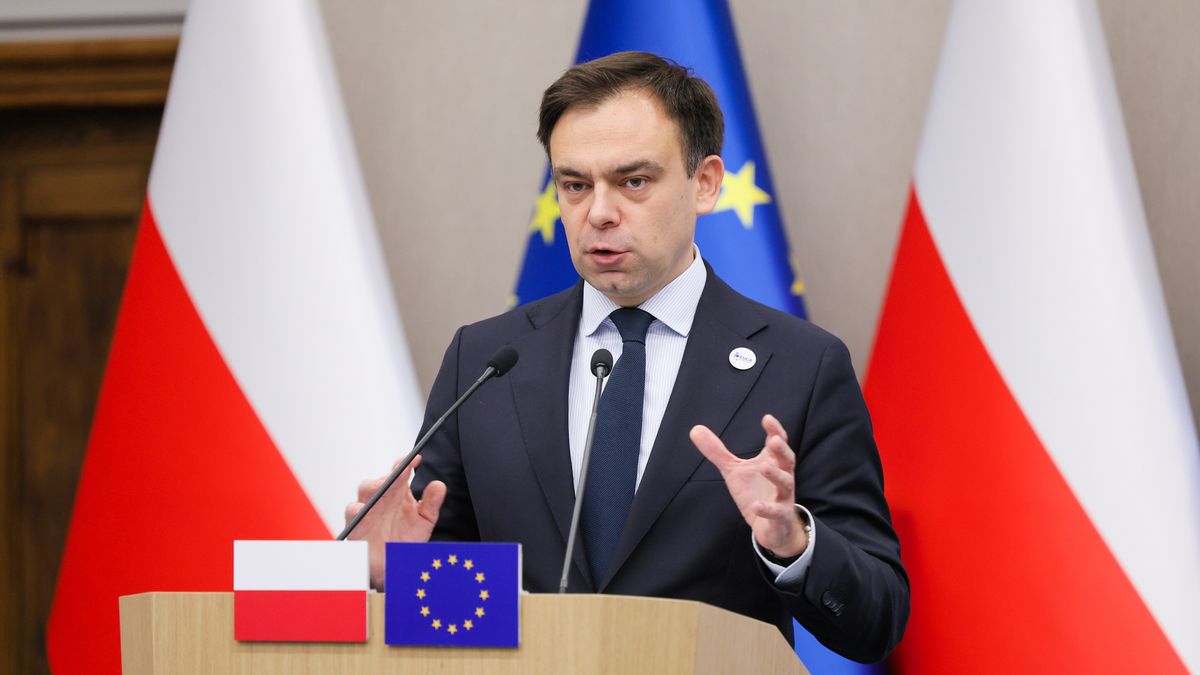 Andrzej Doma�ski, Marcin �oboda, Maciej Fija�kowski
Warszawa, 31.10.2025. Minister finans�w i gospodarki Andrzej Doma�ski podczas konferencji prasowej w gmachu Ministerstwa Finans�w w Warszawie, 31 bm. Temat: przyst�pienie przez Polsk� do konkursu o siedzib� Urz�du Unii Europejskiej do spraw Celnych. (aldg) PAP/Rafa� Guz
Rafa� Guz
celny, import, MF, ministerstwo finans�w, sprawy celne, unia europejska, urz�d, briefing prasowy, konferencja prasowa
