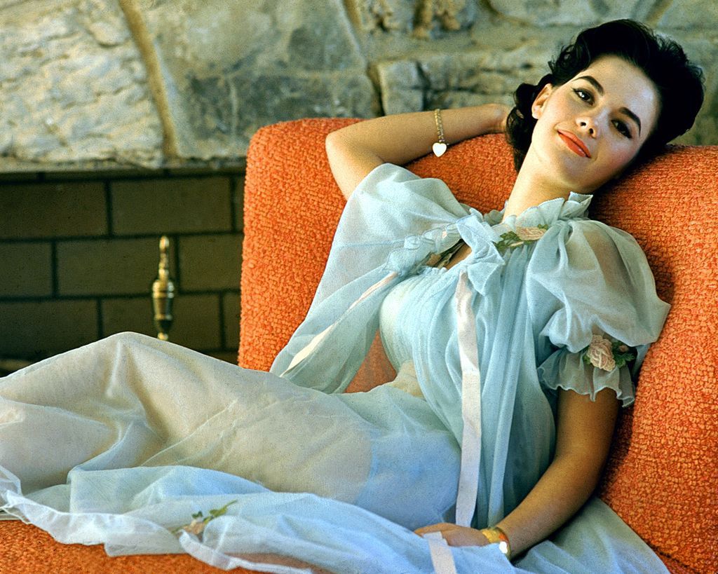 Natalie Wood
American actress Natalie Wood (1938 - 1981), circa 1960. (Photo by Silver Screen Collection/Archive Photos/Getty Images)
Silver Screen Collection
Huty 16829, Huty1682934, indoors, nightdress, one woman only, sitting