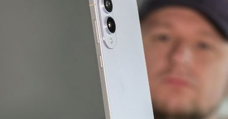 Koniec wystających aparatów w smartfonach? Samsung znalazł rozwiązanie problemu