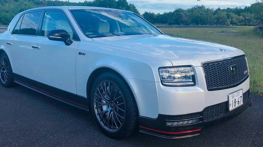 Toyota Century GRMN (fot. Akio Toyoda/Instagram)