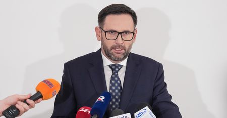 Orlen wycofuje się z finansowania PKOl. Obajtek komentuje