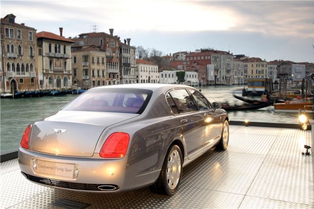 W Polsce można już kupić Bentley'a