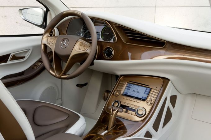 Mercedes BlueZERO E-CELL PLUS