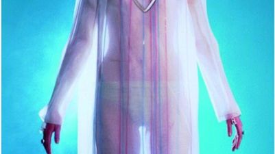 Inteligentna sukienka wydzielająca feromony 1