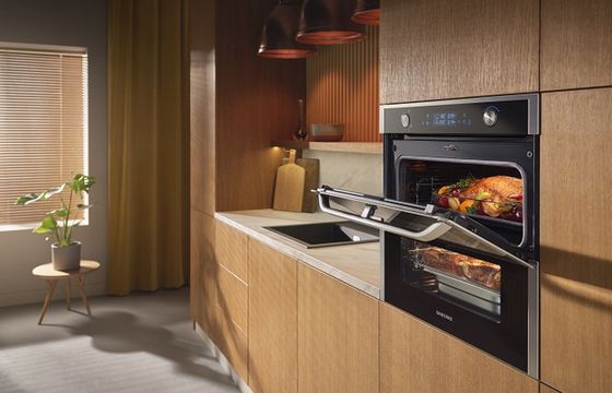 Samsung promuje piekarniki Dual Cook i Dual Cook Flex w akcji „Piecz parami i na parze"
