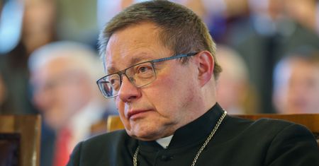 Kardynał padł ofiarą oszustów. Kuria wydała komunikat