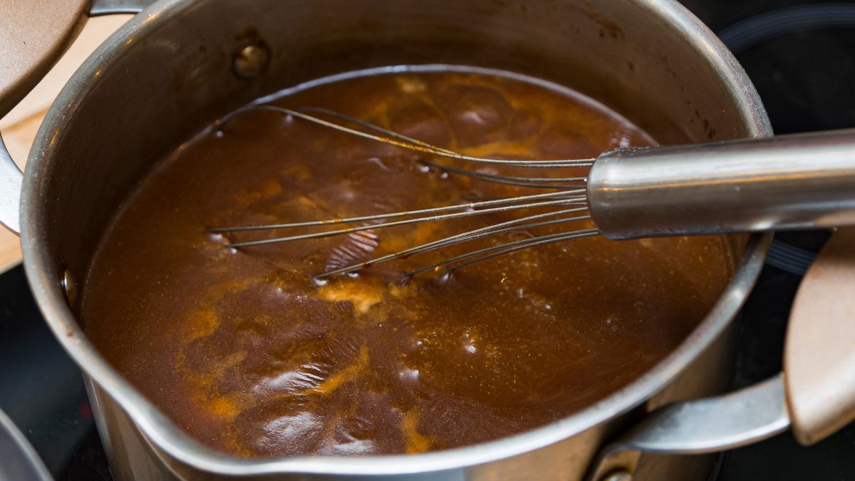 Gęsty sos pieczeniowy bez śmietany i mąki