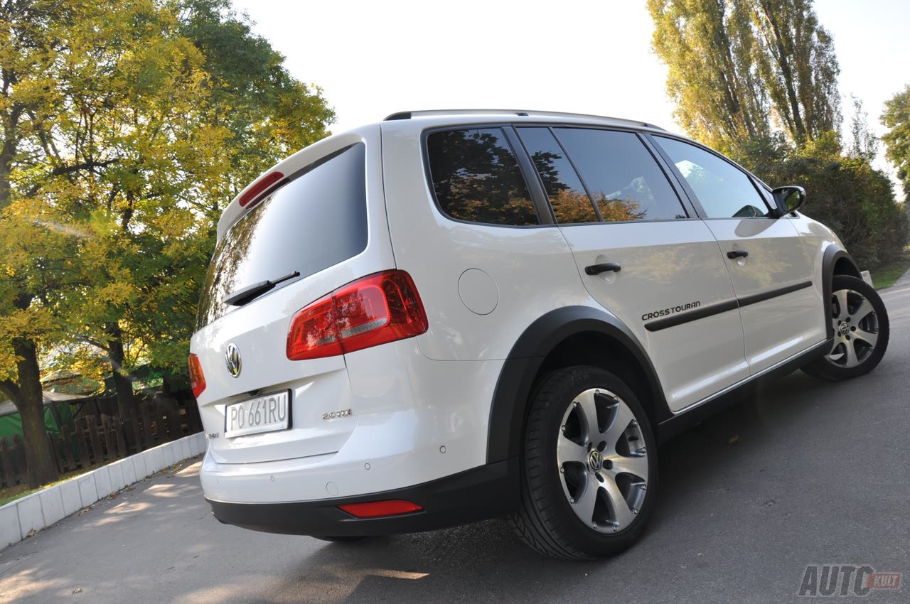 VW Cross Touran