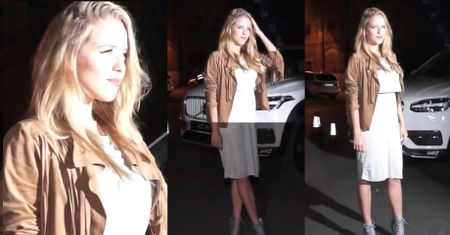 Jessica Mercedes pozuje fotografom przez pokazem Kupisza