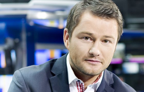 Jarosław Kuźniar otworzył wystawę fotograficzną zatytułowaną „Kuźniar. Poza szlakiem”