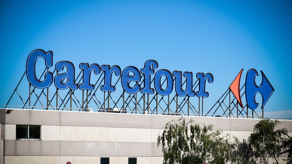 Najbogatszy Europejczyk pozbywa się akcji Carrefoura 