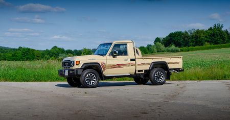 Test: Toyota Land Cruiser 70 2.8 D-4D - pierwotny samochód terenowy z nowoczesnym silnikiem