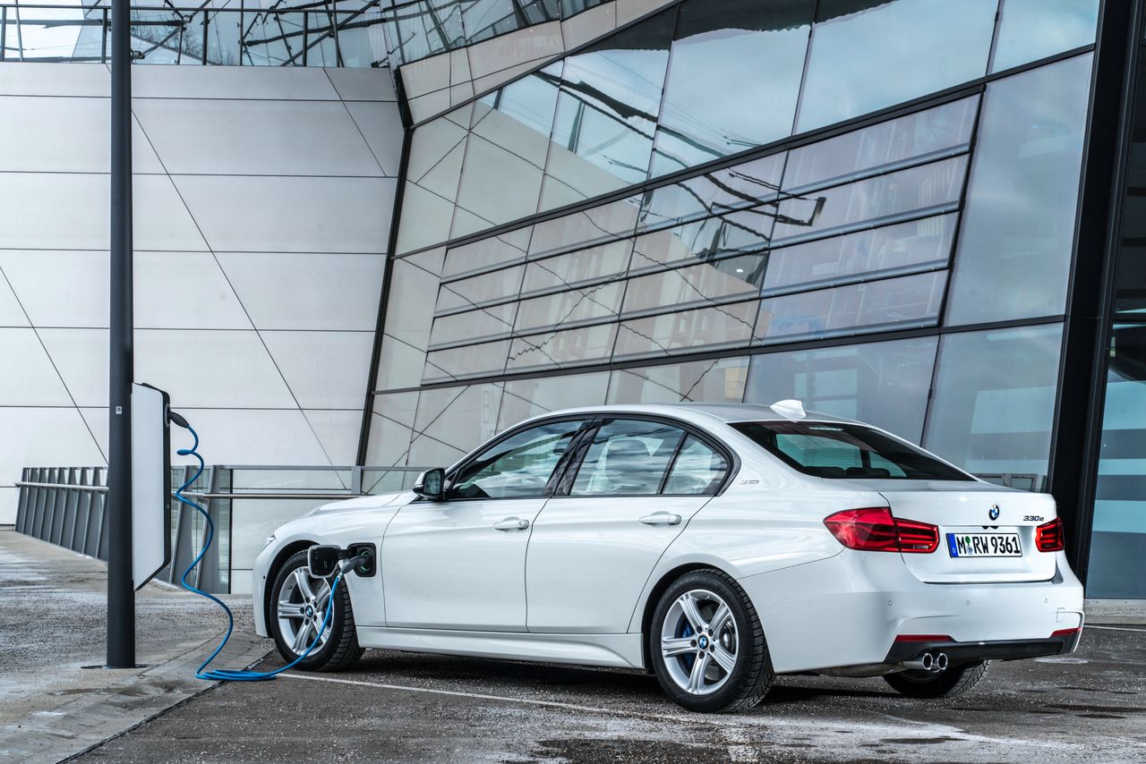 You can charge the facelifted hybrid from a socket.