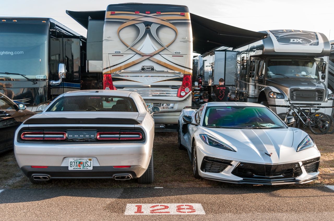 Samochody kibiców na 1000 miles of Sebring i 12 h of Sebring