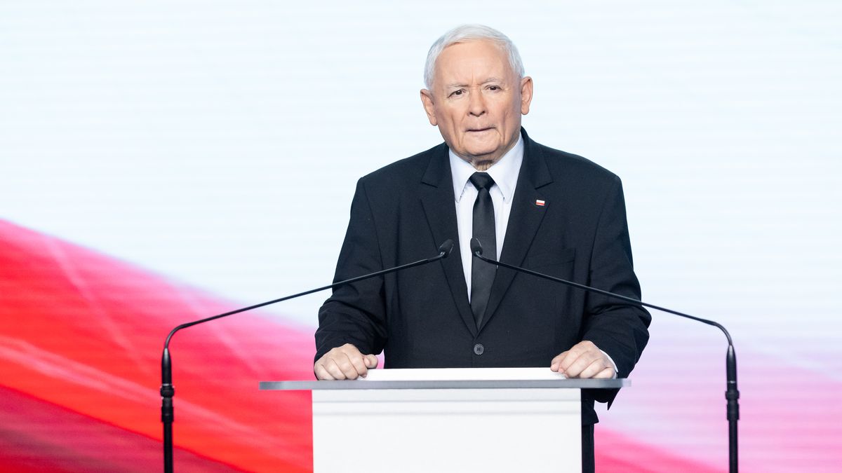 Jaroslaw Kaczynski, the leader of the right-wing Law and Justice (PiS) party, is speaking during a press conference in Warsaw, Poland, on September 05, 2024 (Photo by Foto Olimpik/NurPhoto via Getty Images)