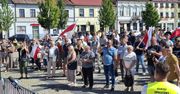 Na Rynku w Skierniewicach trwa protest przeciwko masowej migracji