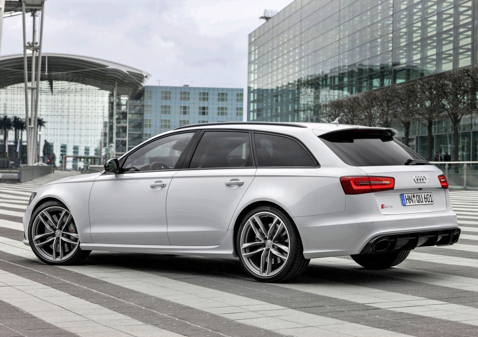 Nowe Audi RS6 Avant - zadziorne kombi [galeria] 39