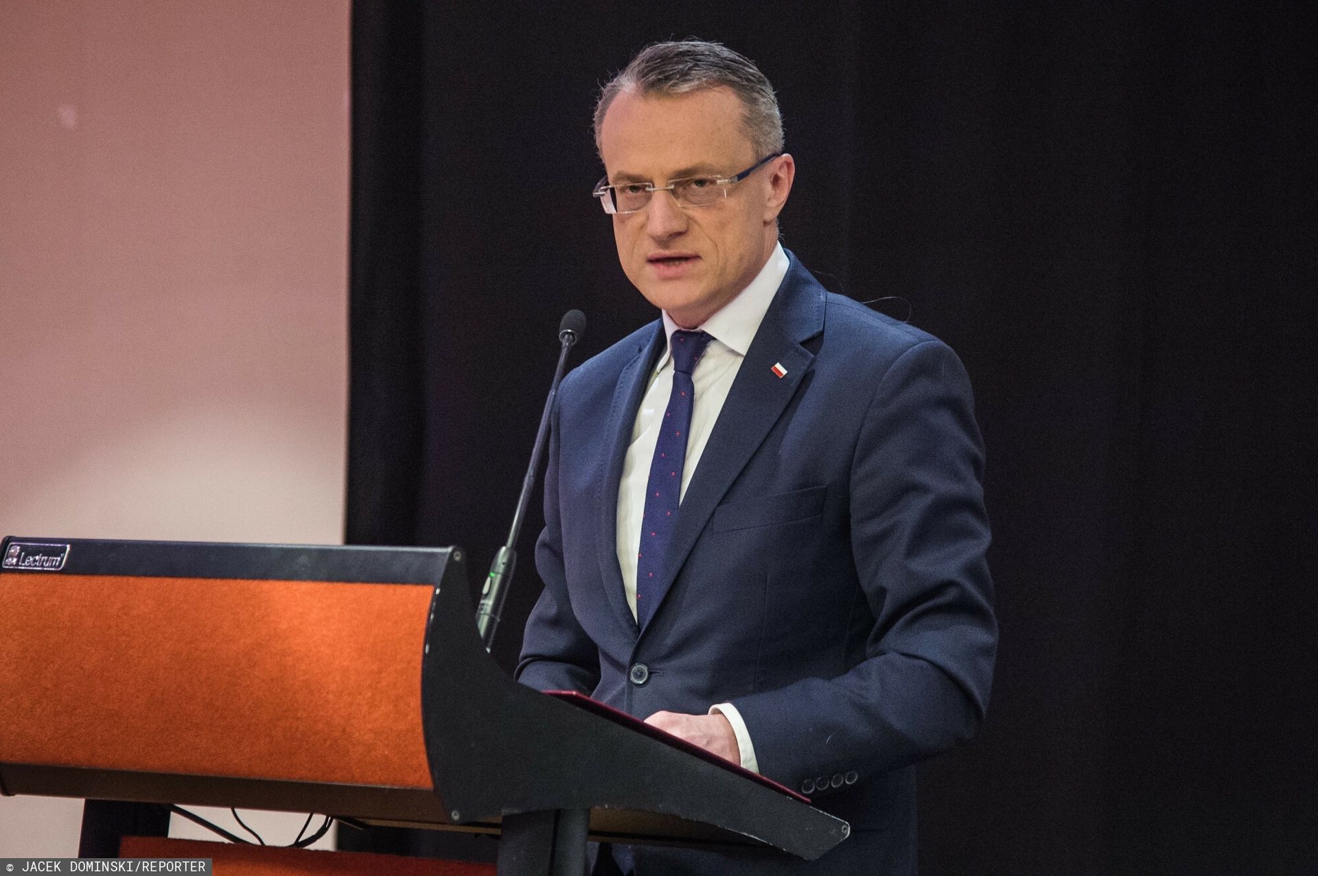 Magierowski z żądaniem 