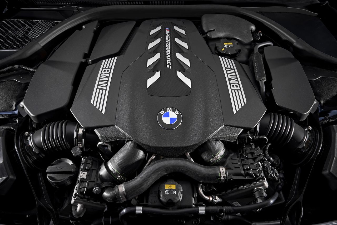 BMW rejects downsizing: R6 and V8 engines to remain in the lineup