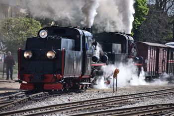 Para buch, koła w ruch! Średzka kolej ma ponad 120 lat i jest jedną z największych atrakcji turystycznych Wielkopolski. Jechałeś nią już?
