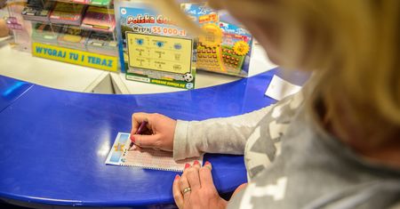 Mieszkaniec Sławna wydał 3 zł. Na jego konto wpłyną 33 mln zł