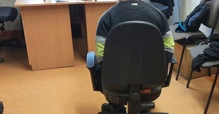 Policyjny pościg za włamywaczami. Odpowiedzą za włamanie i uszkodzenie mienia