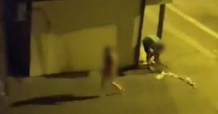 "Masz to, czego chciałeś". Kobieta w emocjach rozebrała się do naga